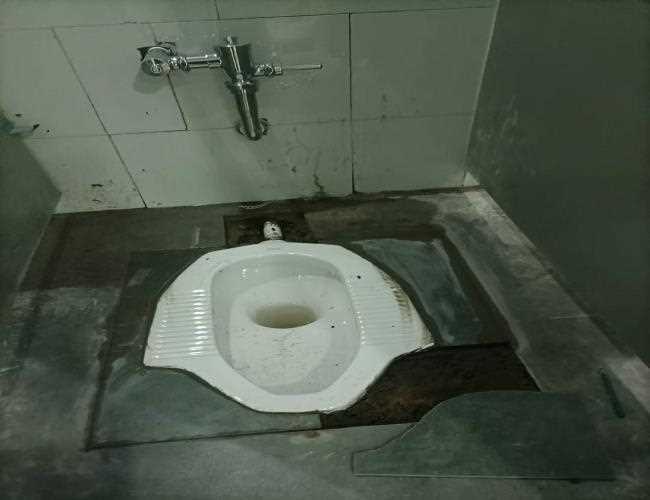 疏通下水道(疏通下水道电话附近)